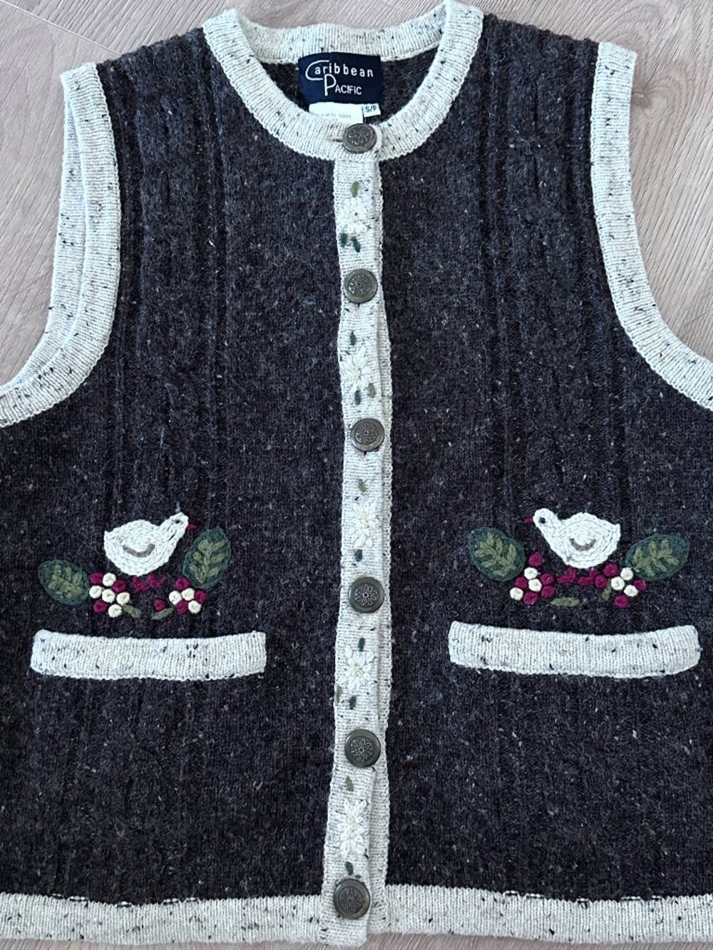 Cable Knit Embroidered Sweater Vest sz M - Cocoa